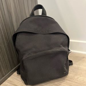 Lululemon everywhere backpack